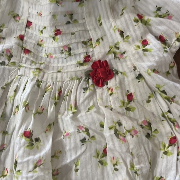 Laura Ashley infant dress with bloomers. Size 0-3 months. - Picture 2 of 4